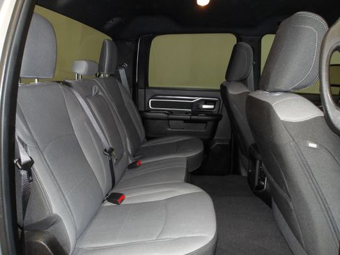 Used 2024 RAM 2500 Big Horn AWD/4WD image 18