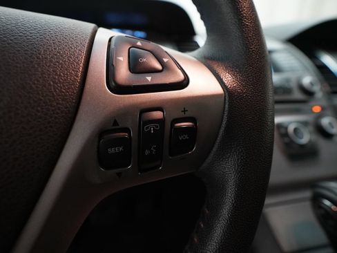 Used 2018 Ford Taurus SEL FWD image 20