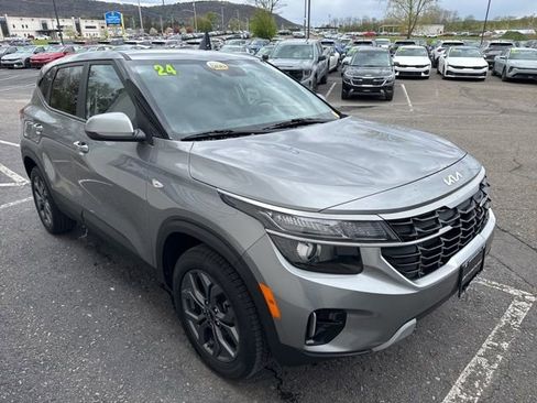 Certified 2024 Kia Seltos LX AWD/4WD image 6