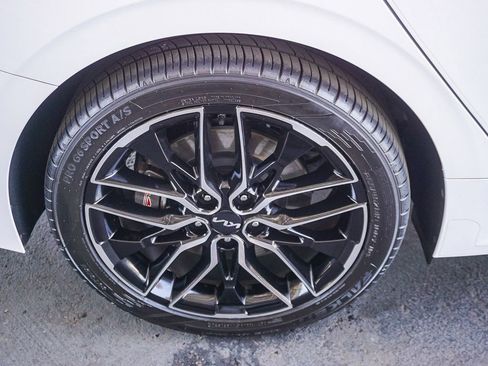 Certified 2024 Kia K5 GT image 9