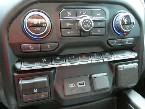 Certified 2019 Chevrolet Silverado 1500 RST AWD/4WD image 30