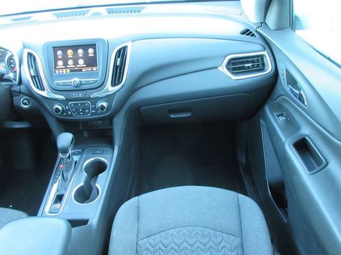 Used 2024 Chevrolet Equinox LT AWD/4WD image 17