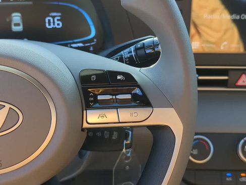 New 2026 Hyundai Elantra SE FWD image 25
