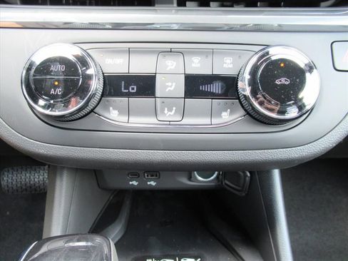 New 2026 Buick Envista Sport Touring w/ Convenience I Package FWD image 25