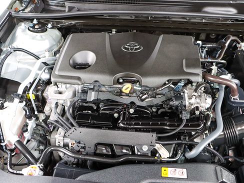 Used 2024 Toyota Camry SE image 28