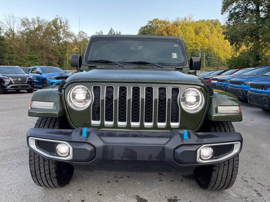 Used 2023 Jeep Wrangler Unlimited Sahara w/ Cold Weather Group AWD/4WD image 2