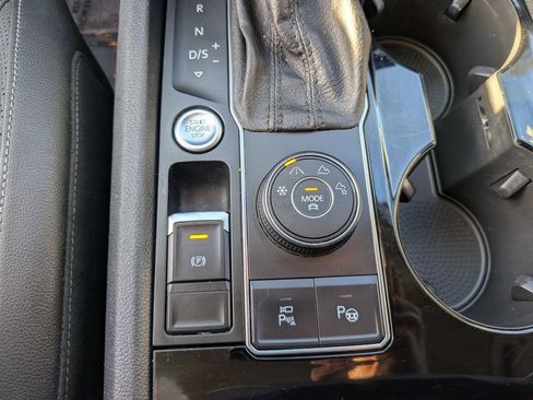 Used 2019 Volkswagen Atlas SEL Premium AWD/4WD image 27