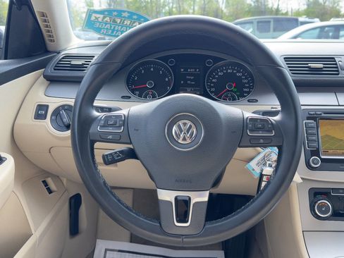 Used 2010 Volkswagen Passat Komfort FWD image 19