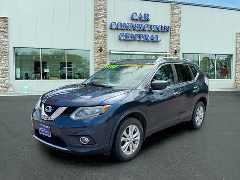 Used 2016 Nissan Rogue SV AWD/4WD image 1