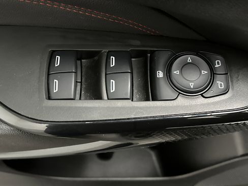 Used 2025 Chevrolet Trax RS w/ Driver Confidence Package image 18