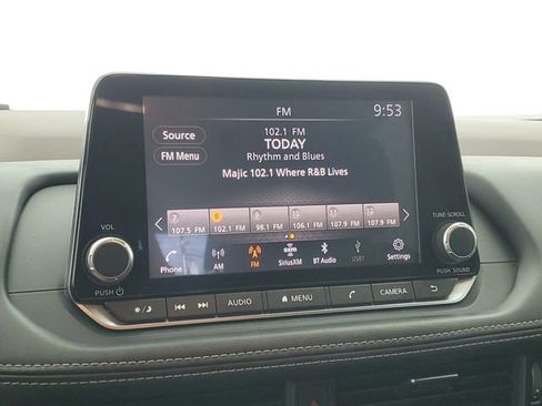 Used 2021 Nissan Rogue S image 25