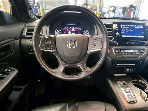 Used 2022 Honda Passport TrailSport image 4