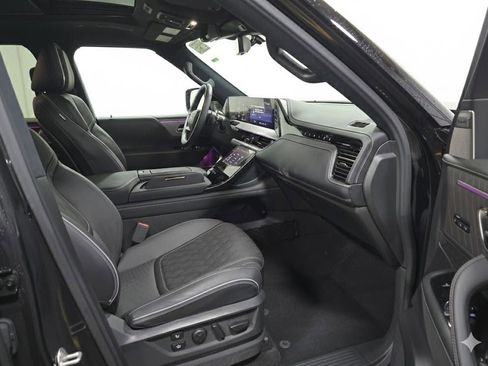 Used 2025 INFINITI QX80 Autograph w/ Autograph Exterior Package image 11