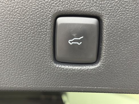 Used 2024 Ford Escape ST-Line w/ Tech Pack #1 AWD/4WD image 16