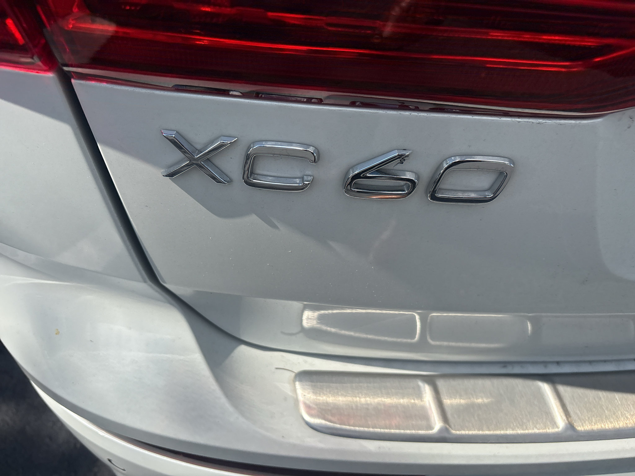 Used 2025 Volvo XC60 B5 Plus w/ Protection Package Premier AWD/4WD image 20