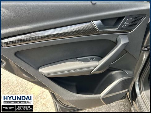 Used 2018 Audi SQ5 Prestige AWD/4WD image 25