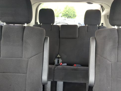 Used 2013 Dodge Grand Caravan SXT w/ UConnect Hands-Free Group FWD image 20