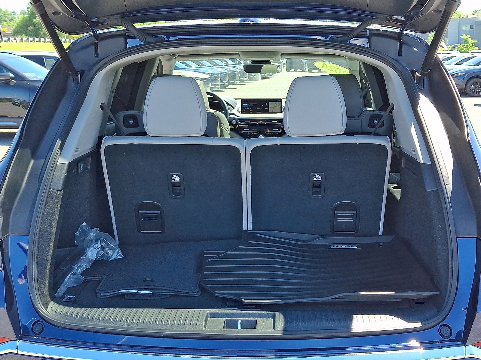 Used 2024 Acura MDX w/ Technology Package AWD/4WD image 30