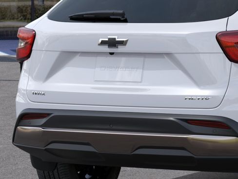 New 2026 Chevrolet Trax ACTIV FWD image 14