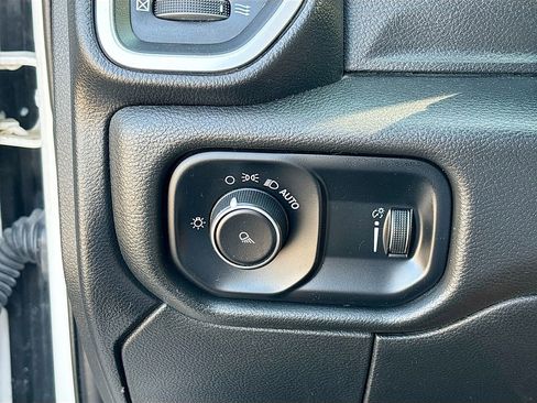 Used 2021 RAM 3500 Big Horn image 10