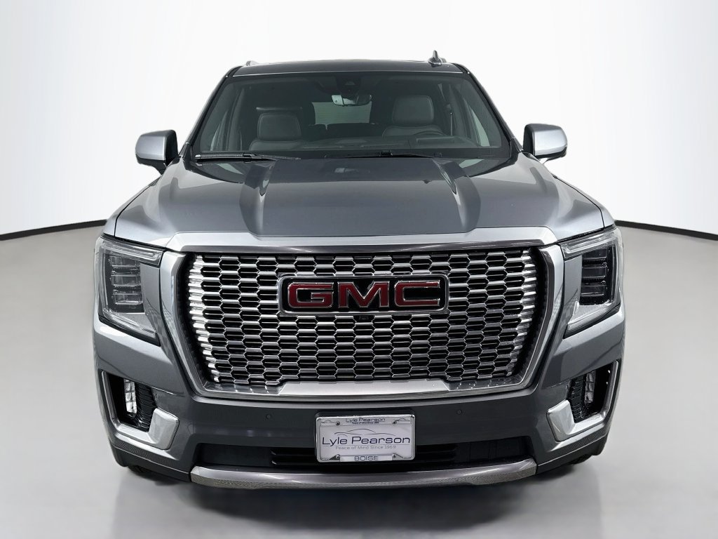 Used 2021 GMC Yukon XL Denali w/ Denali Premium Package AWD/4WD image 6