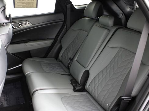 Used 2023 Kia Sportage X-Pro image 18