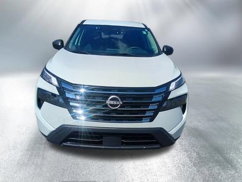 Used 2024 Nissan Rogue S AWD/4WD image 9
