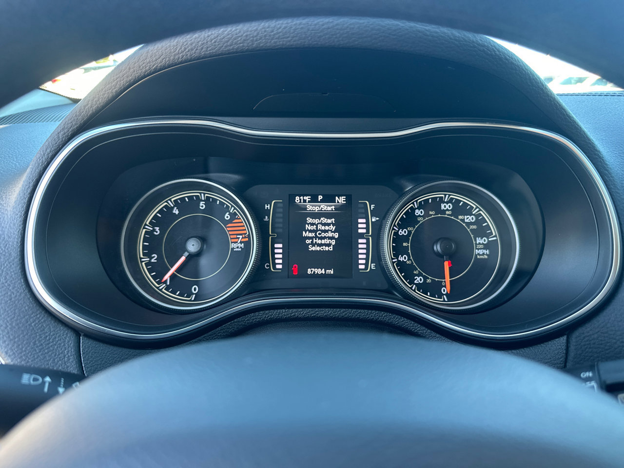 Used 2019 Jeep Cherokee Latitude w/ Popular Appearance Group FWD image 26
