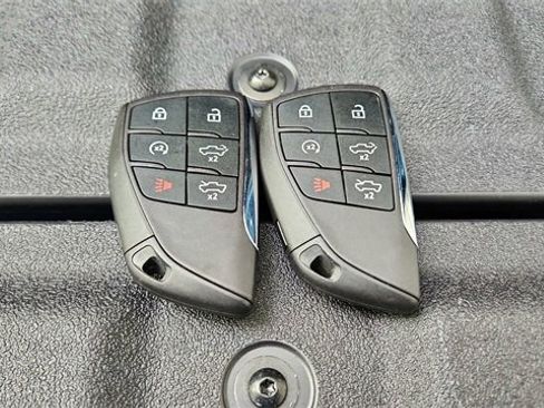 Used 2024 GMC Hummer EV 3X w/ Omega Edition image 61