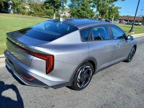 New 2025 Kia K4 EX image 11