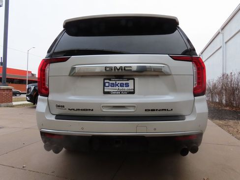 Used 2021 GMC Yukon XL Denali w/ Denali Ultimate Package image 9