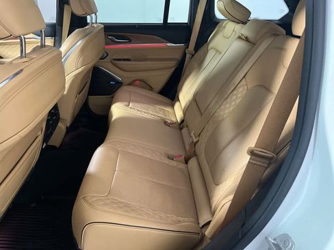 Used 2022 Jeep Grand Cherokee Summit AWD/4WD image 28