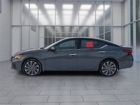 Certified 2025 Nissan Altima 2.5 SL image 5