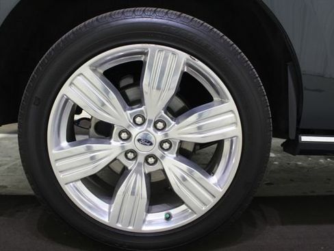 Used 2023 Ford Expedition Platinum RWD image 32
