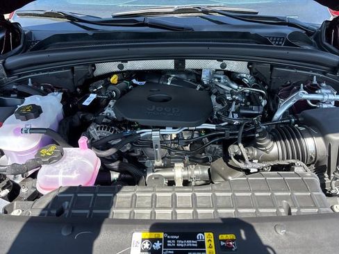 New 2026 Jeep Grand Cherokee Altitude AWD/4WD image 33