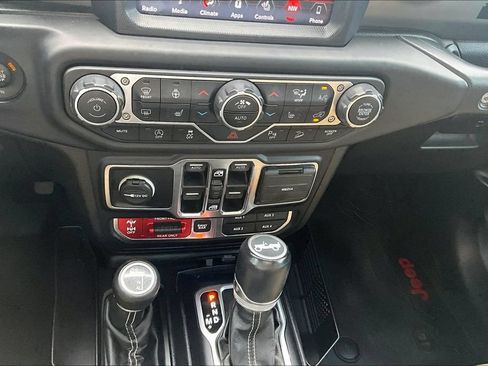 Used 2019 Jeep Wrangler Unlimited Rubicon AWD/4WD image 23