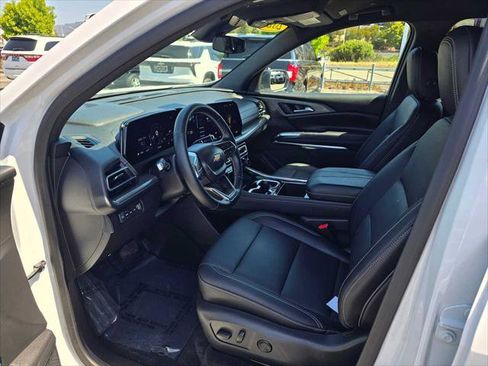Used 2025 Chevrolet Traverse LT AWD/4WD image 22