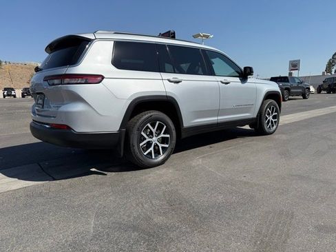 New 2025 Jeep Grand Cherokee L Limited w/ Trailer Tow Package image 6