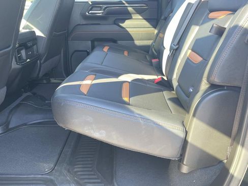 Used 2024 GMC Sierra 2500 AT4 w/ AT4 Premium Plus Package image 14