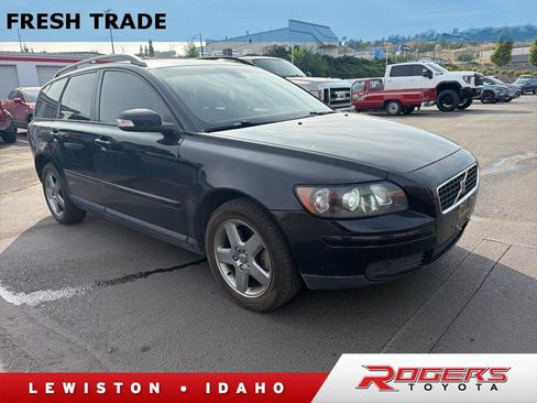 Used 2007 Volvo V50 T5 AWD/4WD image 1