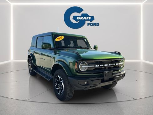 Used 2025 Ford Bronco Outer Banks AWD/4WD image 4