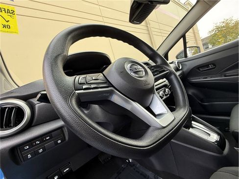 Used 2020 Nissan Versa S image 9