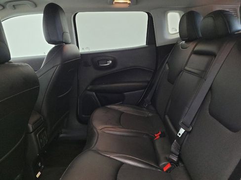 Used 2019 Jeep Compass Latitude w/ Popular Equipment Group FWD image 18
