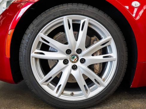 Used 2016 Alfa Romeo 4C Coupe w/ Convenience Group - Coupe RWD image 8
