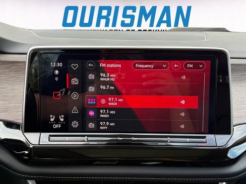 Used 2025 Volkswagen Atlas SEL image 14