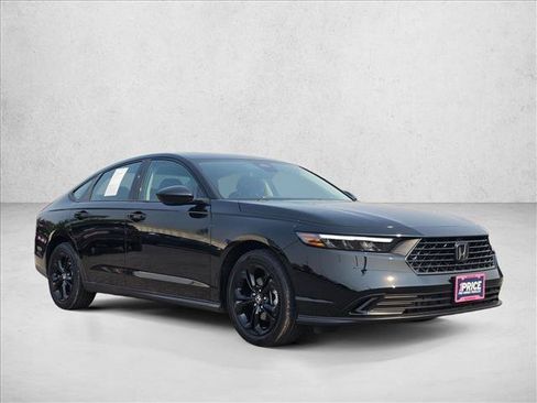 Used 2025 Honda Accord SE image 7