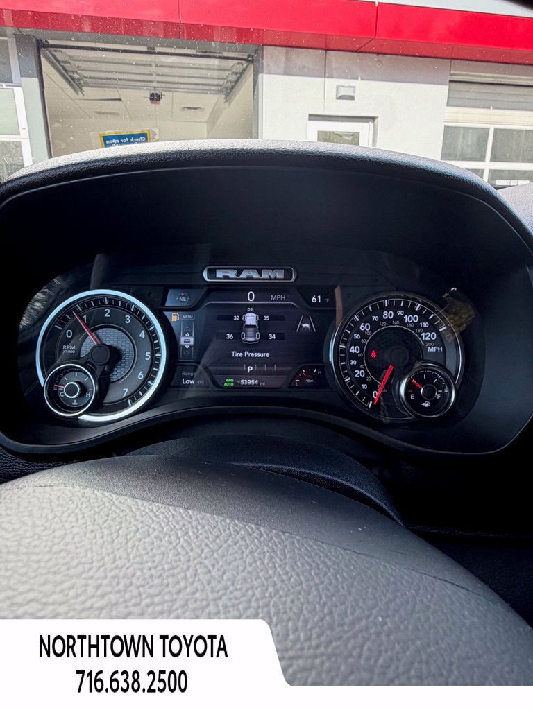Used 2025 RAM 1500 Big Horn AWD/4WD image 24