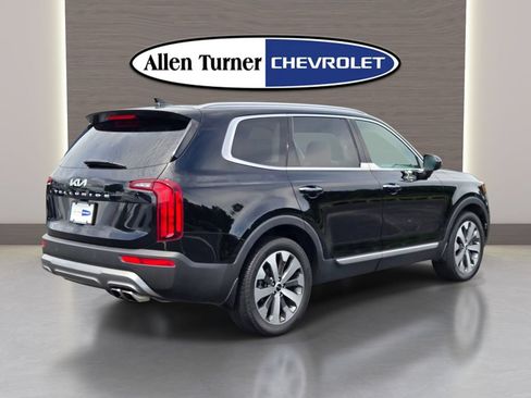 Used 2022 Kia Telluride S FWD image 5