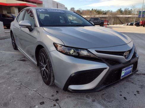 Used 2024 Toyota Camry SE image 7