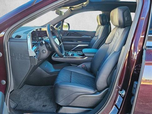 New 2026 Cadillac Escalade IQL Sport 1 w/ LPO, ONYX Package AWD/4WD image 15